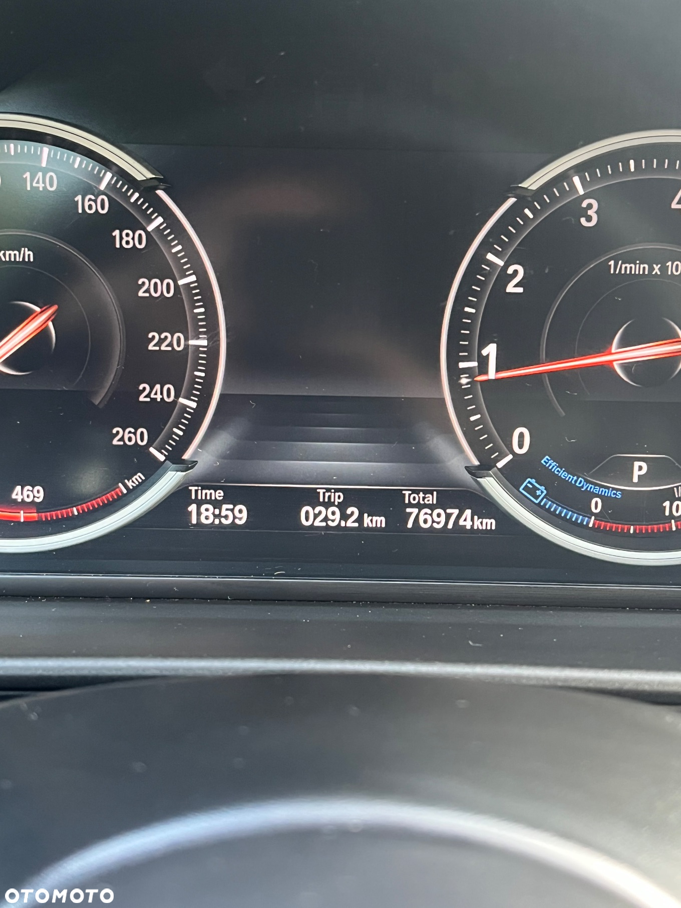 BMW Seria 5 528i xDrive - 12