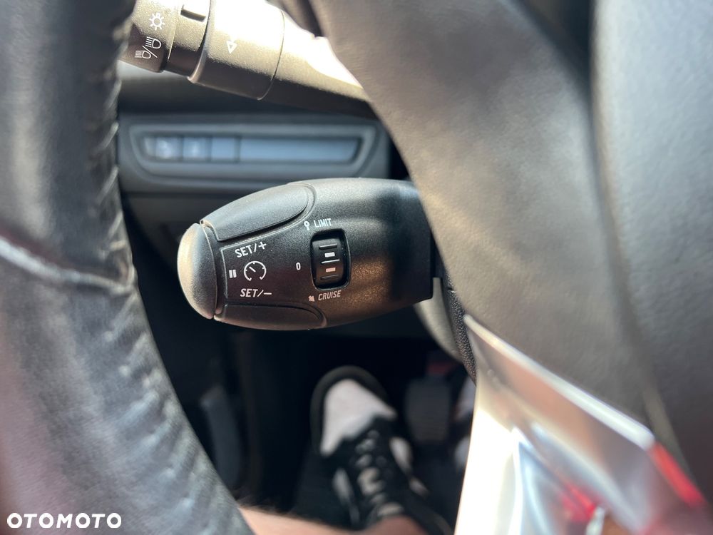 Peugeot 2008 1.2 Pure Tech Active - 21