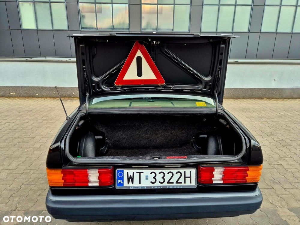 Mercedes-Benz W201 (190) - 15