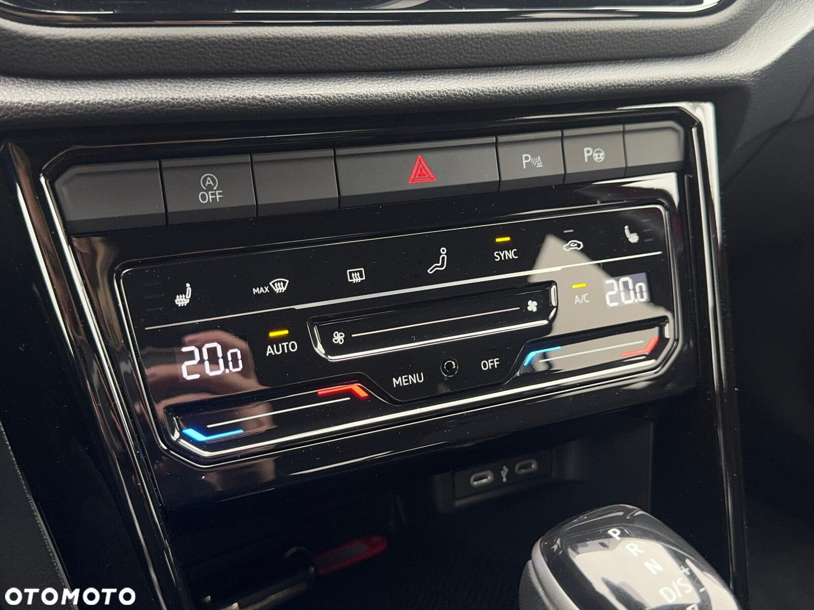 Volkswagen T-Roc 1.5 TSI Style DSG - 22