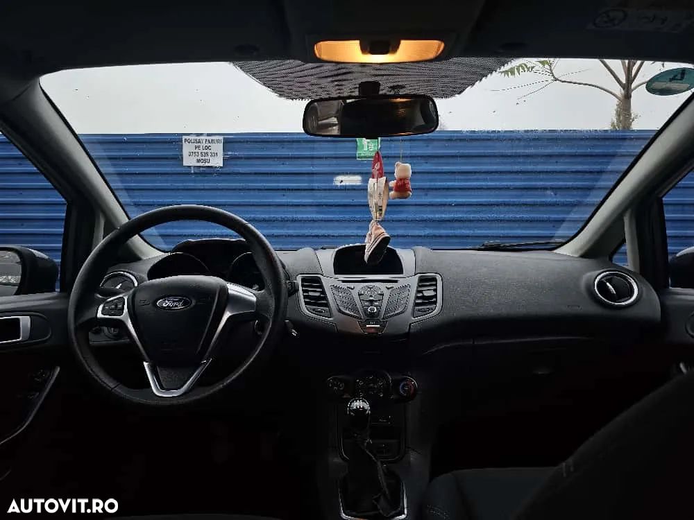 Ford Fiesta - 17