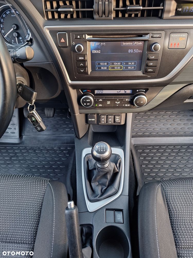 Toyota Auris - 13