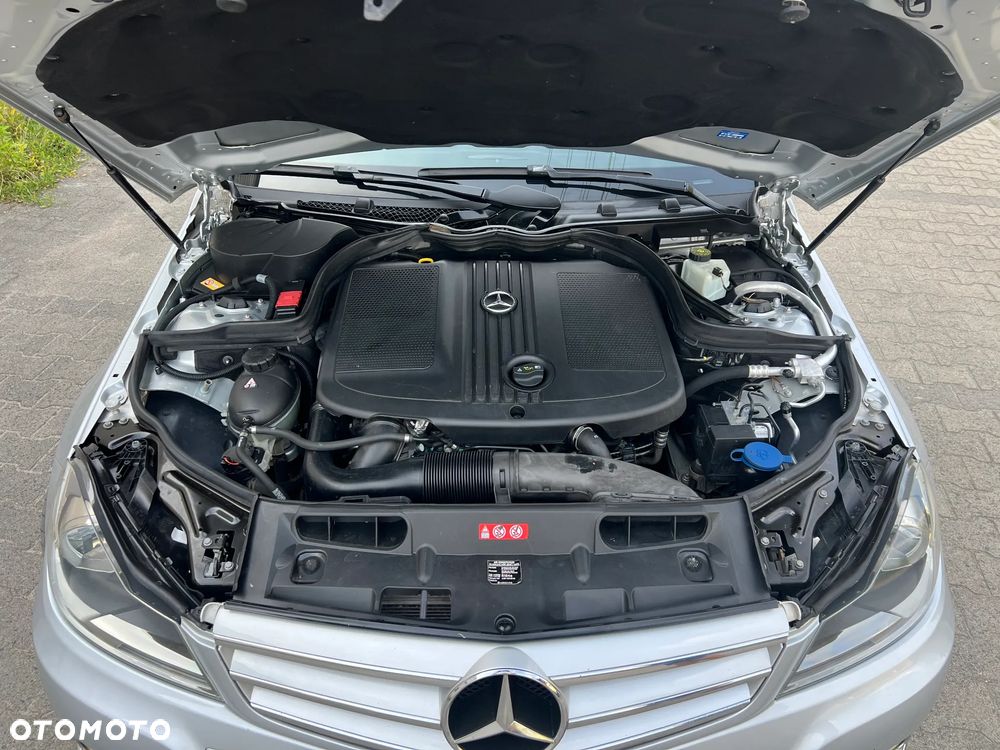 Mercedes-Benz Klasa C 220 CDI DPF (BlueEFFICIENCY) - 31