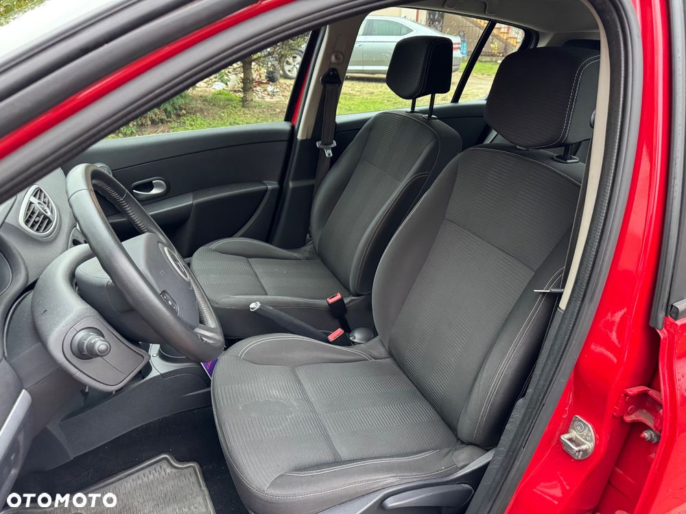 Renault Clio - 16