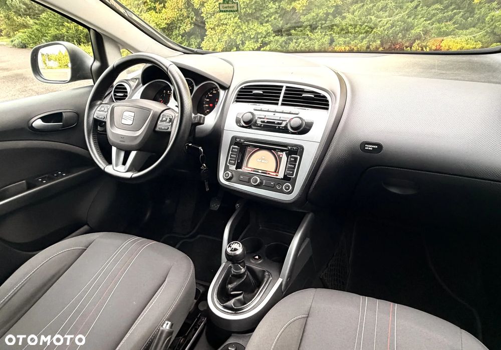 Seat Altea 1.6 TDI DPF CR Reference Copa - 24