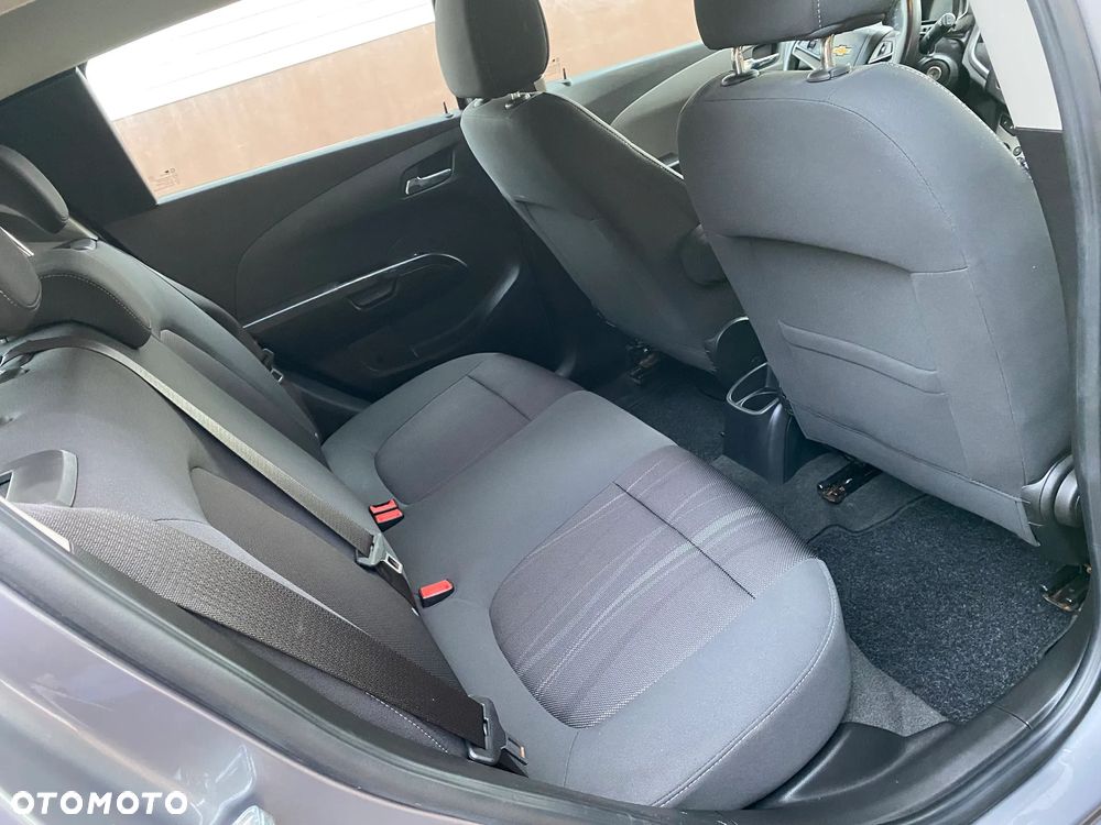 Chevrolet Aveo 1.6 LTZ S/S - 10