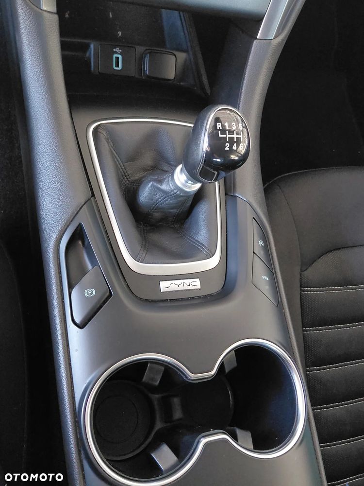 Ford Mondeo 1.5 EcoBoost Ambiente - 23