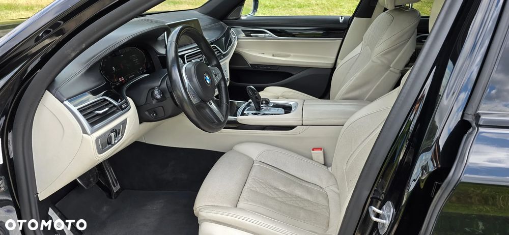 BMW Seria 7 750i xDrive sport - 6