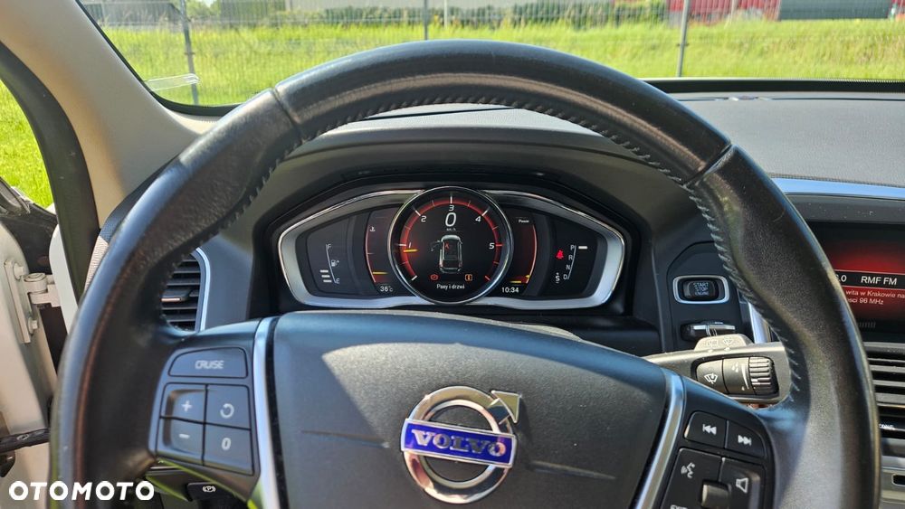 Volvo XC 60 D3 Drive-E R-Design Momentum - 8