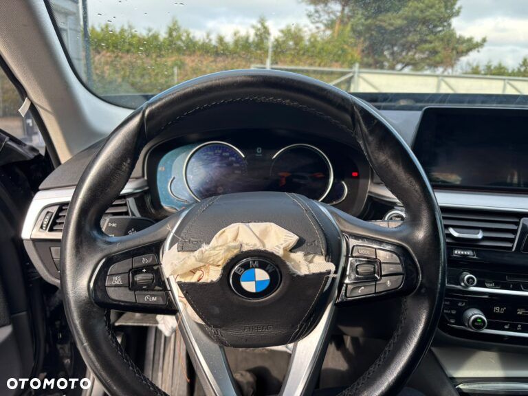 BMW Seria 5 530d Sport Line - 10