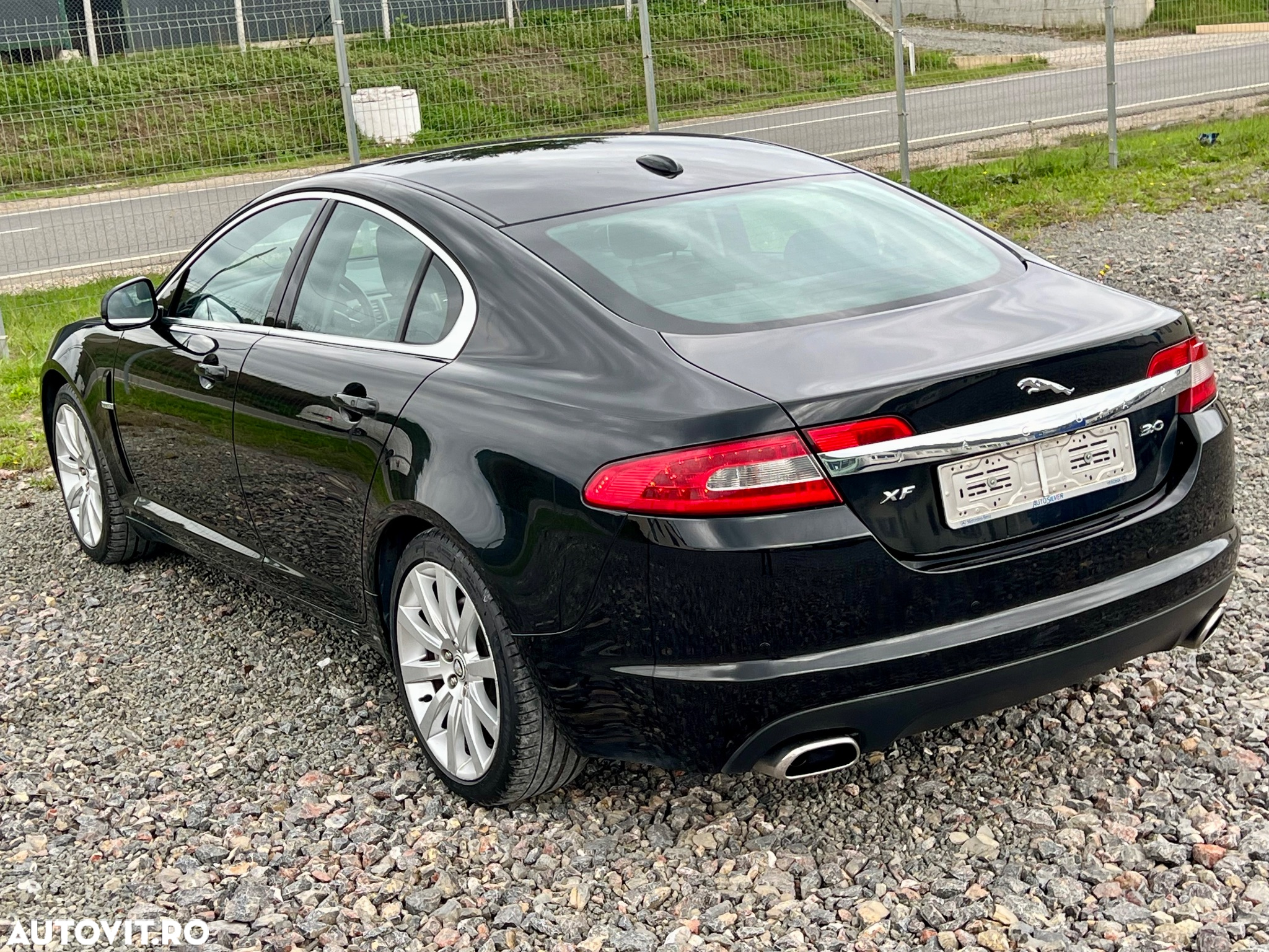 Jaguar XF 3.0 V6 Diesel Portfolio - 4