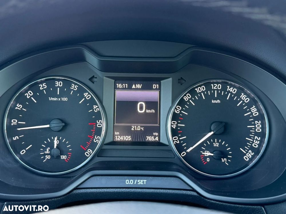 Skoda Octavia 2.0 TDI 4x4 DSG Style - 28