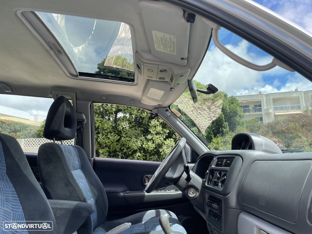 Mitsubishi Pajero Sport 2.5 TD GLS - 15
