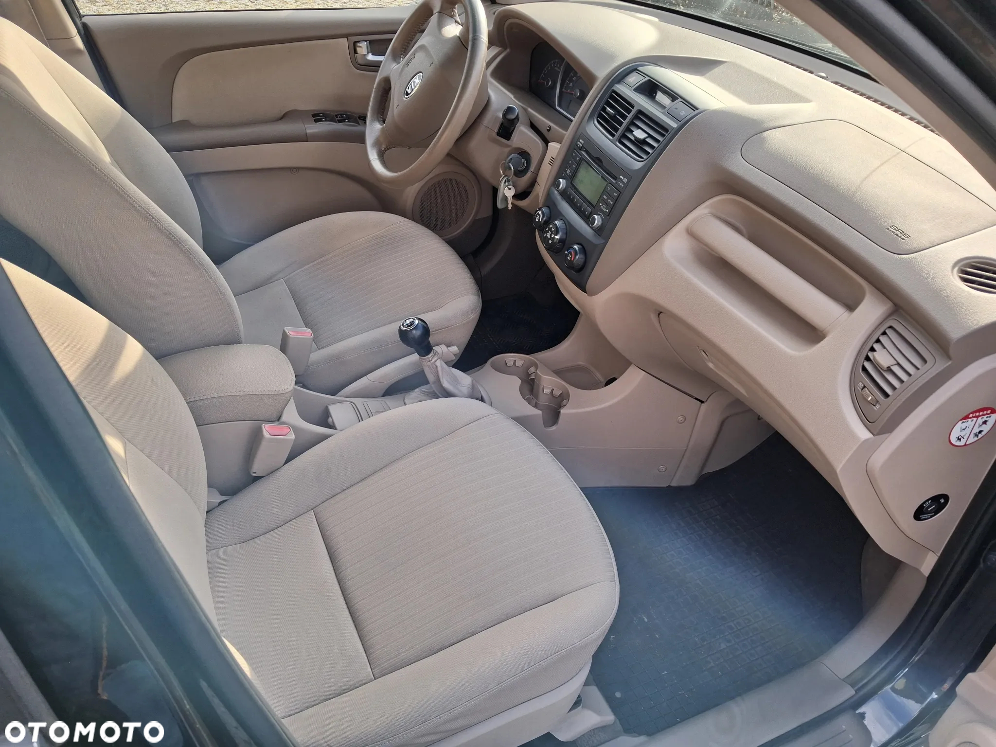 Kia Sportage 2.0 Tour - 10