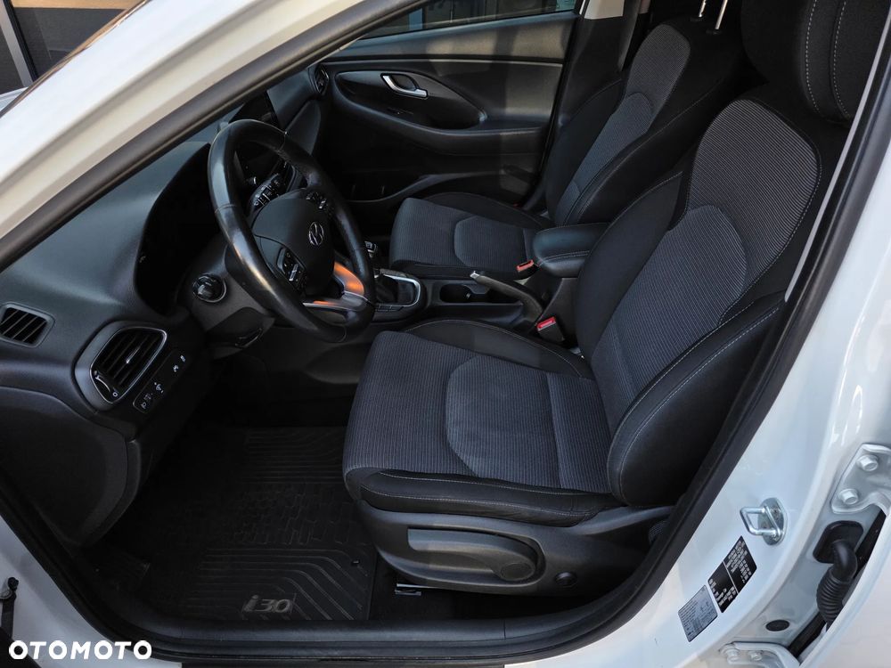 Hyundai i30 1.4 Comfort - 8