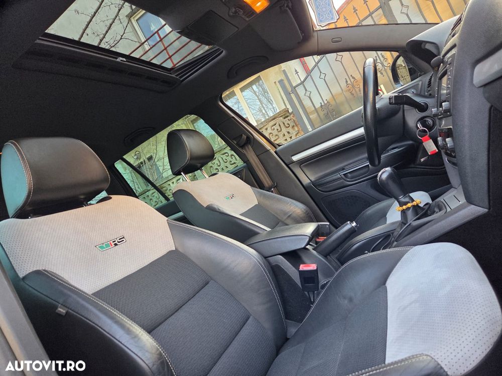 Skoda Octavia Combi 2.0 TDI DPF RS - 8