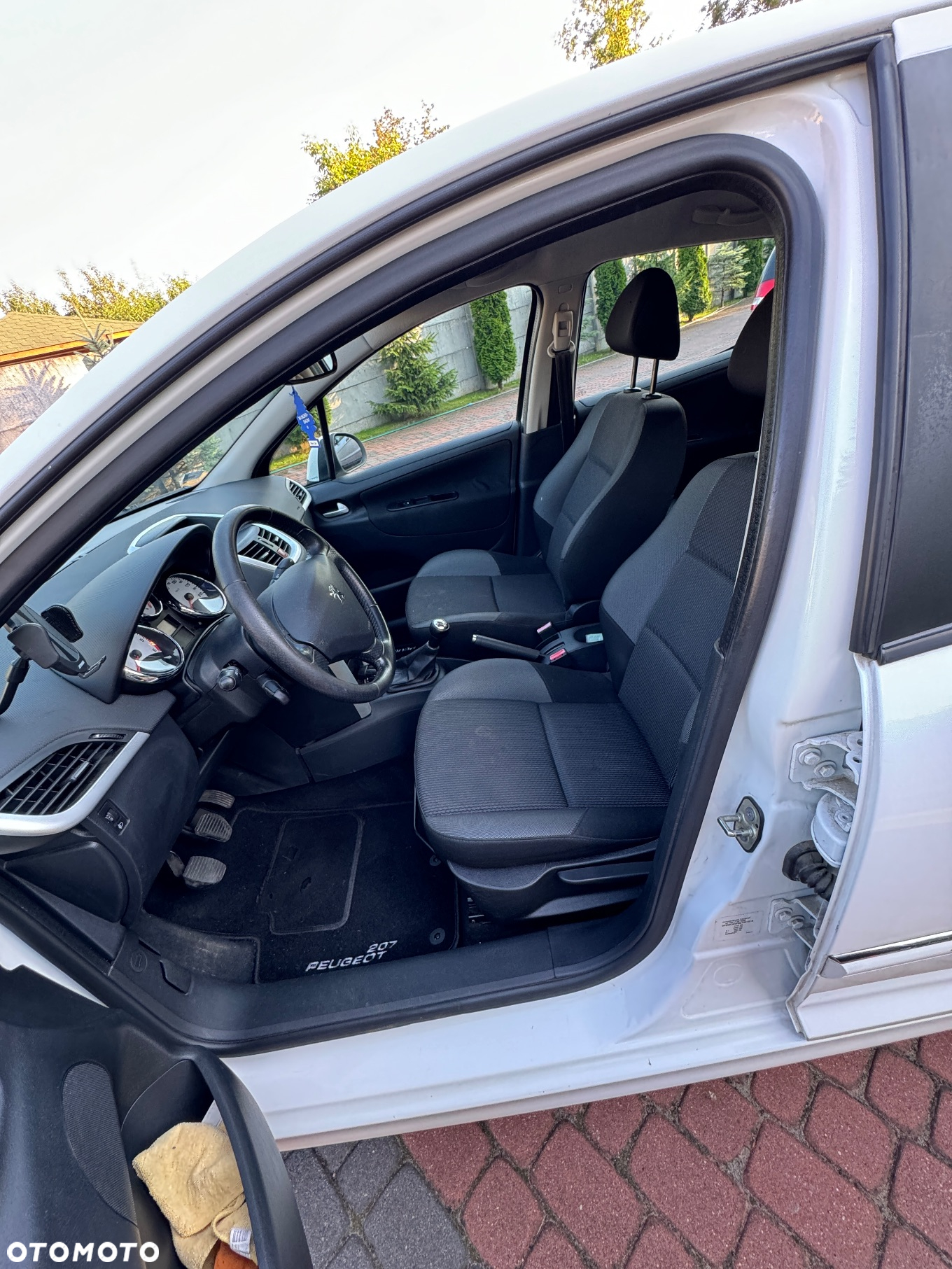 Peugeot 207 - 11
