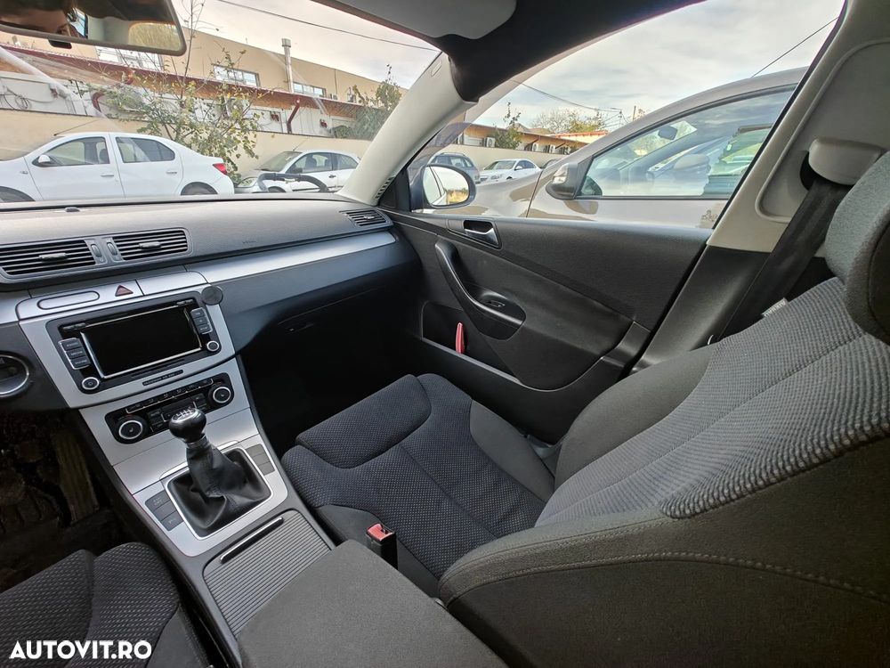 Volkswagen Passat - 2