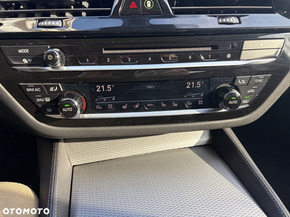 BMW Seria 5 M550i xDrive sport - 17