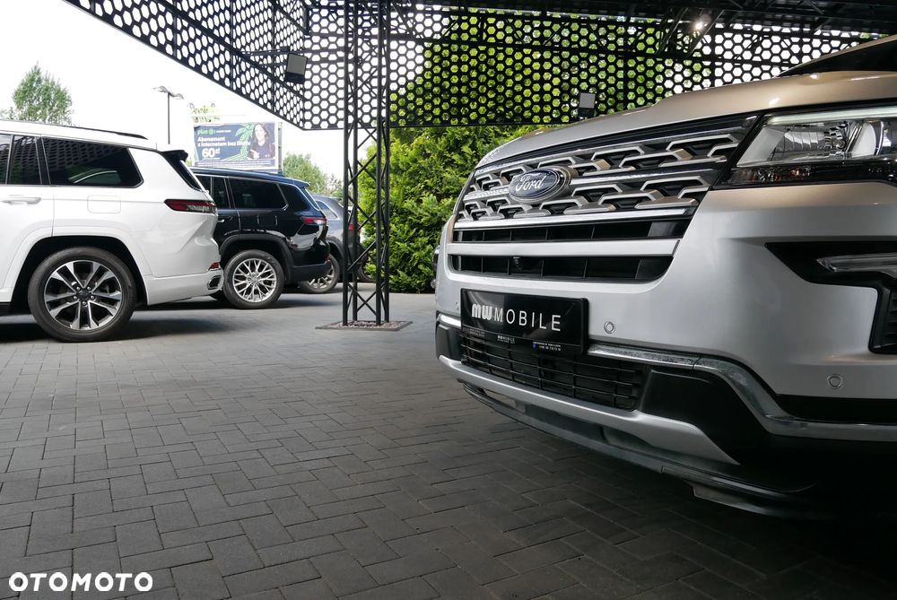 Ford Explorer - 33