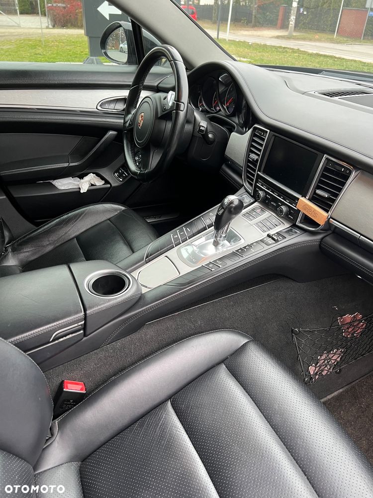 Porsche Panamera PDK - 12