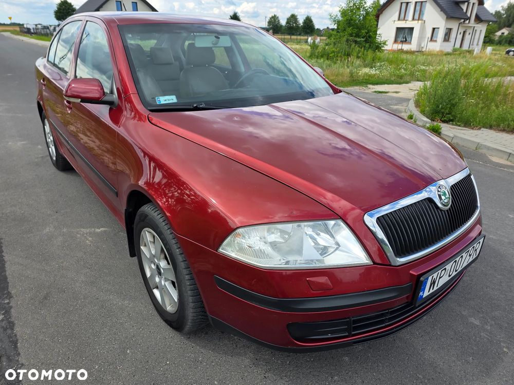 Skoda Octavia 1.6 Ambiente - 3
