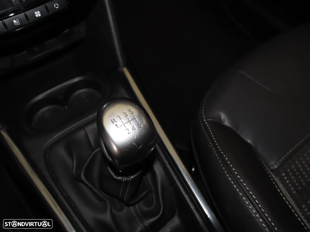 Peugeot 2008 e-HDi FAP 115 STOP & START Allure - 23