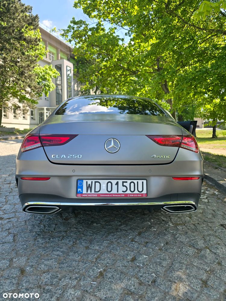 Mercedes-Benz CLA 250 4-Matic 7G-DCT - 10
