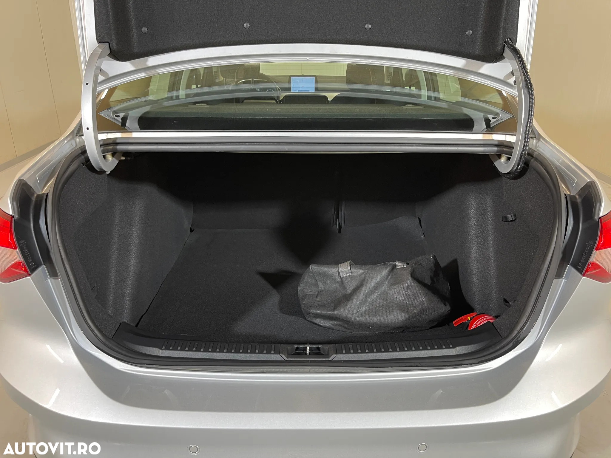 Ford Focus 1.0 EcoBoost Trend Edition - 11