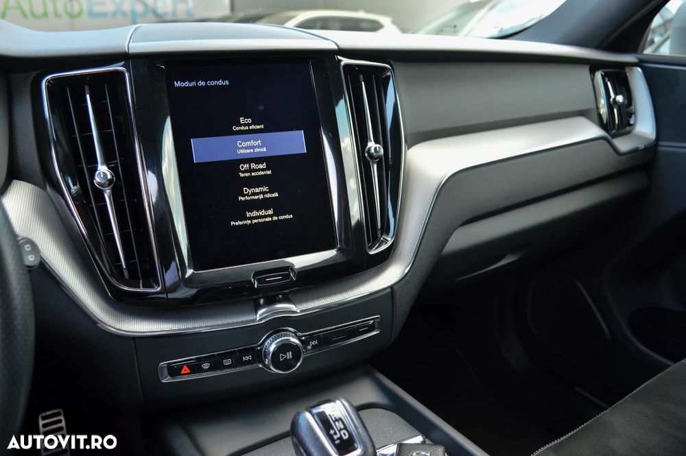 Volvo XC 60 D5 AWD R-Design - 21