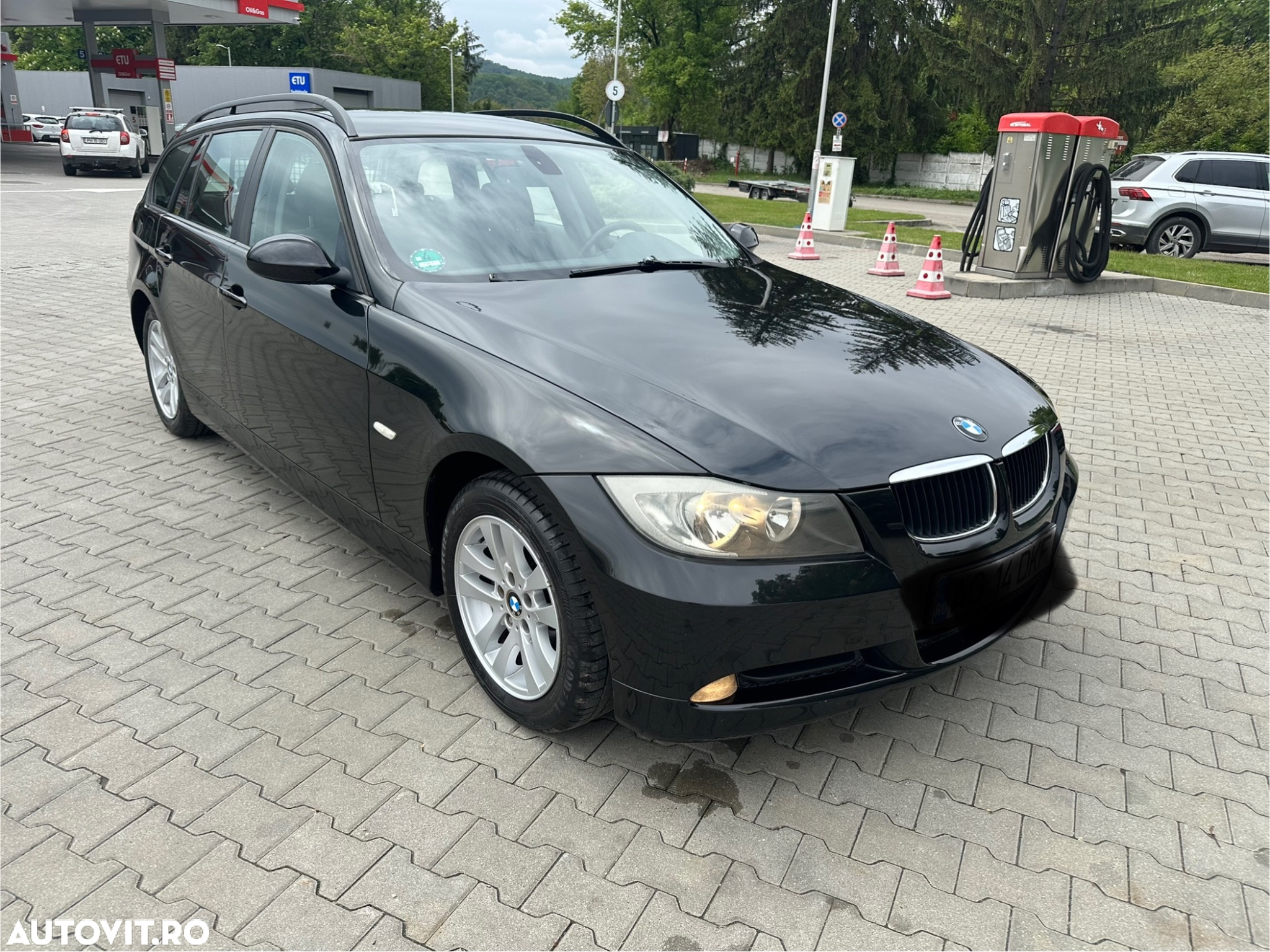 BMW Seria 3 318i Touring - 3