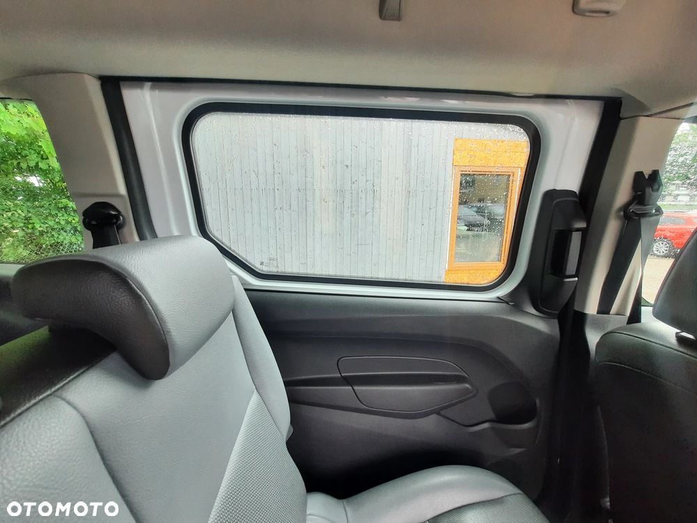 Ford Transit Connect - 30
