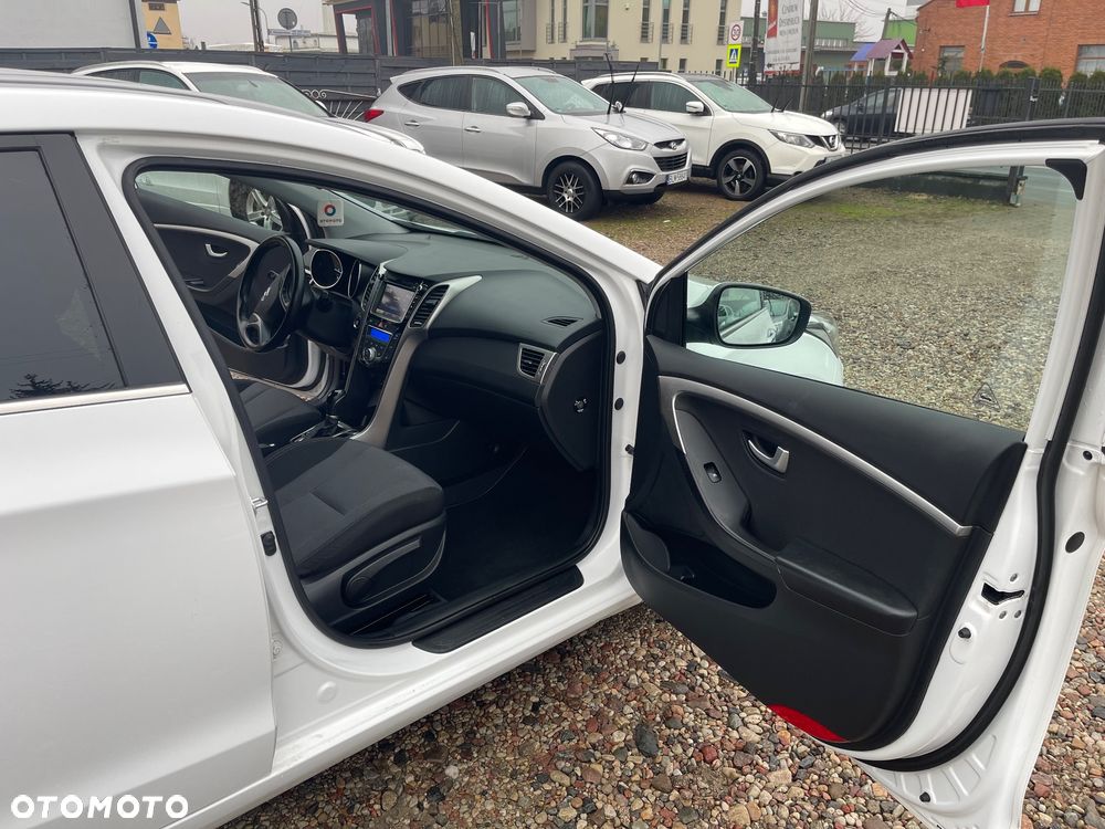 Hyundai i30 1.6 CRDi BlueDrive Premium DCT - 15