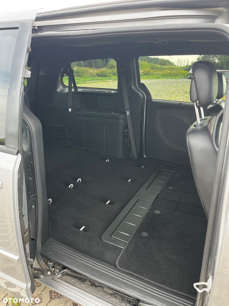 Dodge Grand Caravan 3.6 R/T - 15