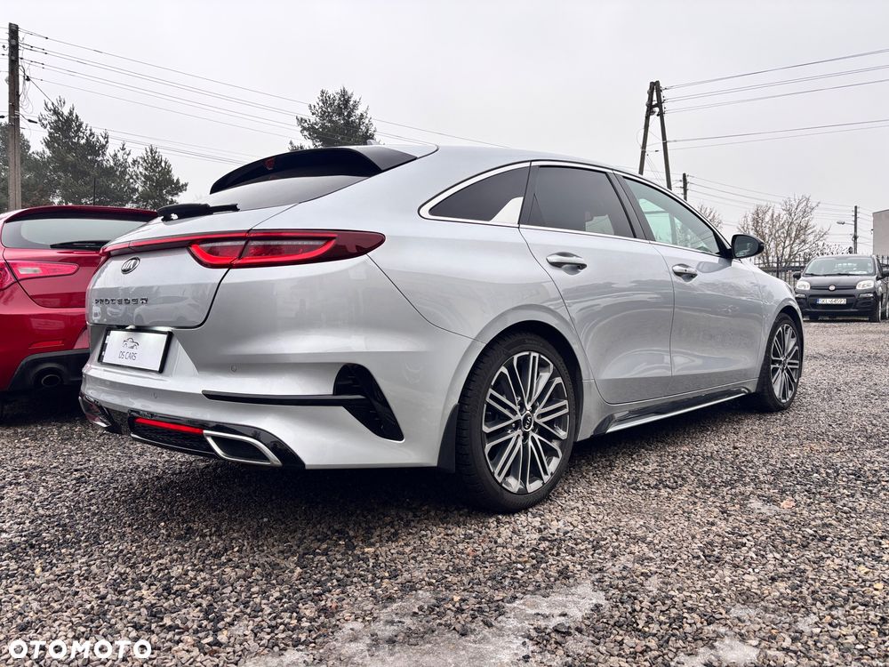 Kia ProCeed - 8