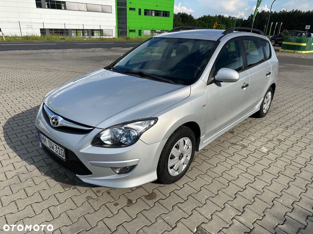 Hyundai i30 1.4 Base + - 3