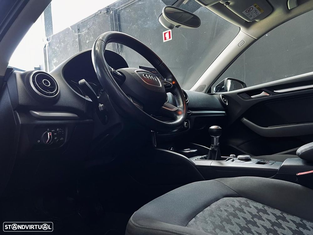 Audi A3 Sportback 1.6 TDI - 17
