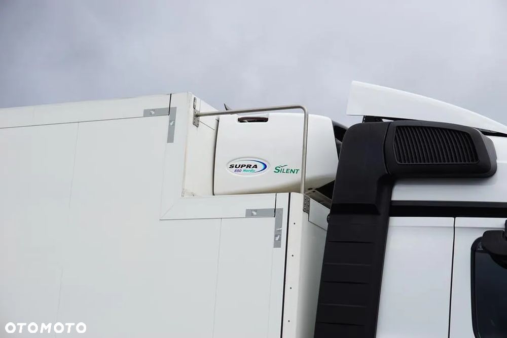 Mercedes-Benz ACTROS / 2553 / EURO 6 / CHŁODNIA + WINDA / 23 PALETY / OŚ SKRĘTNA - 31