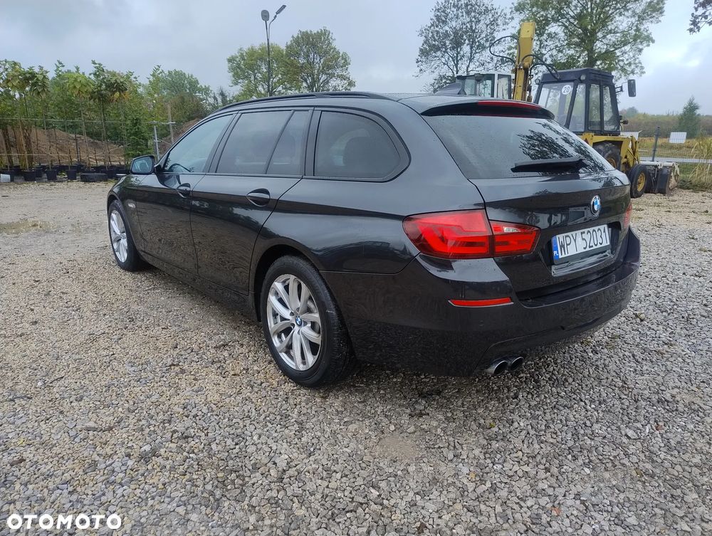 BMW Seria 5 525d xDrive Touring Sport-Aut - 4
