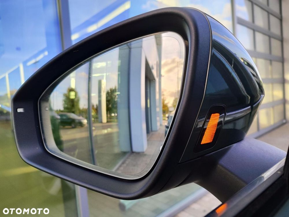 Volkswagen Tiguan - 24