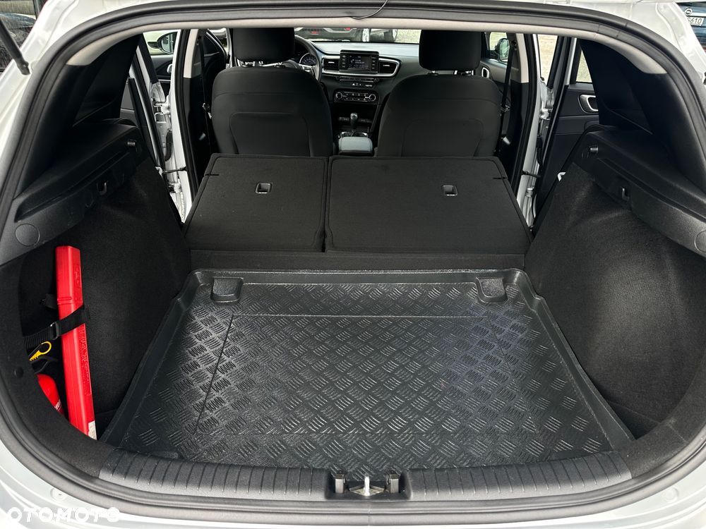 Kia Ceed 1.6 CRDi SCR L - 21