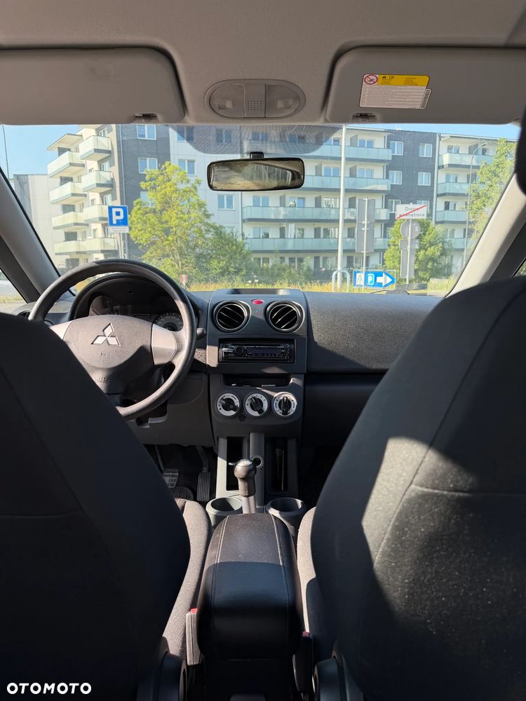 Mitsubishi Colt 1.3 Invite - 19