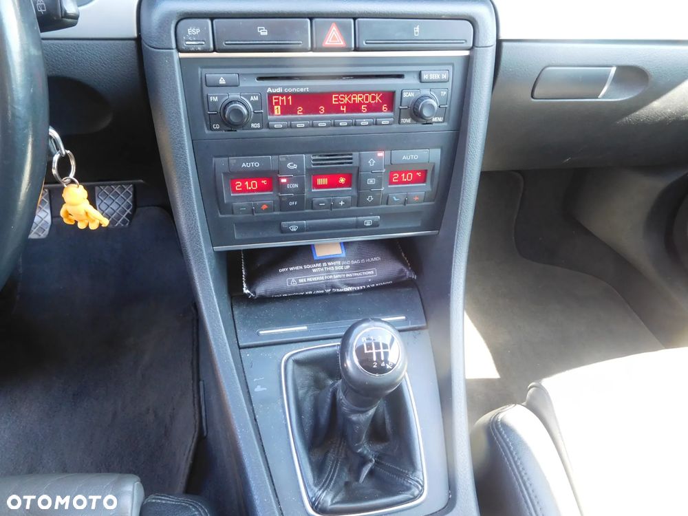 Audi A4 Avant 2.0 TDI DPF - 10