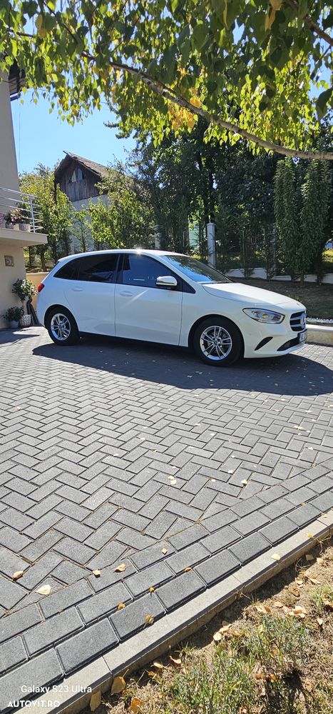 Mercedes-Benz B 180 - 1
