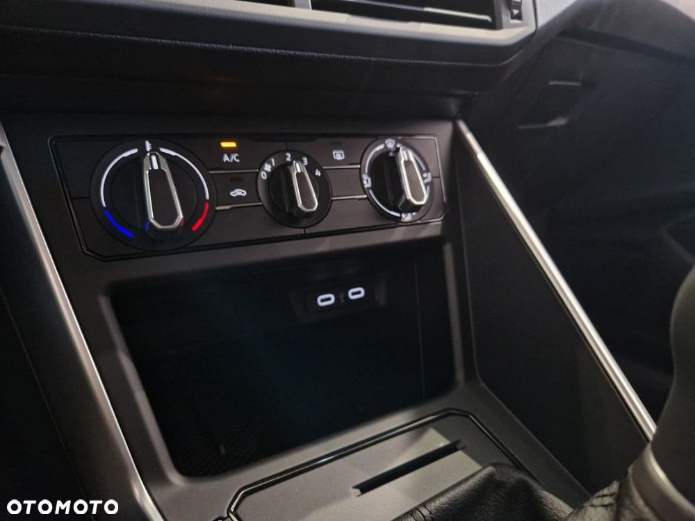 Volkswagen Polo - 23