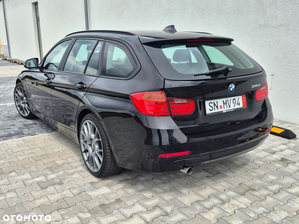 BMW Seria 3 318d DPF Edition Sport - 18