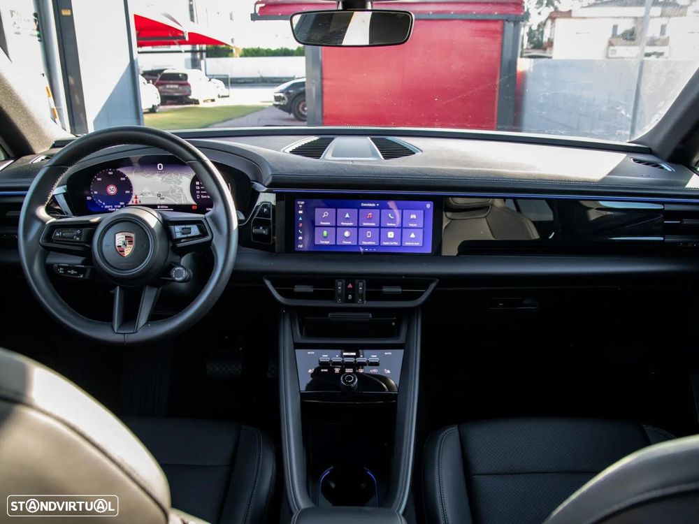 Porsche Macan Electric - 25