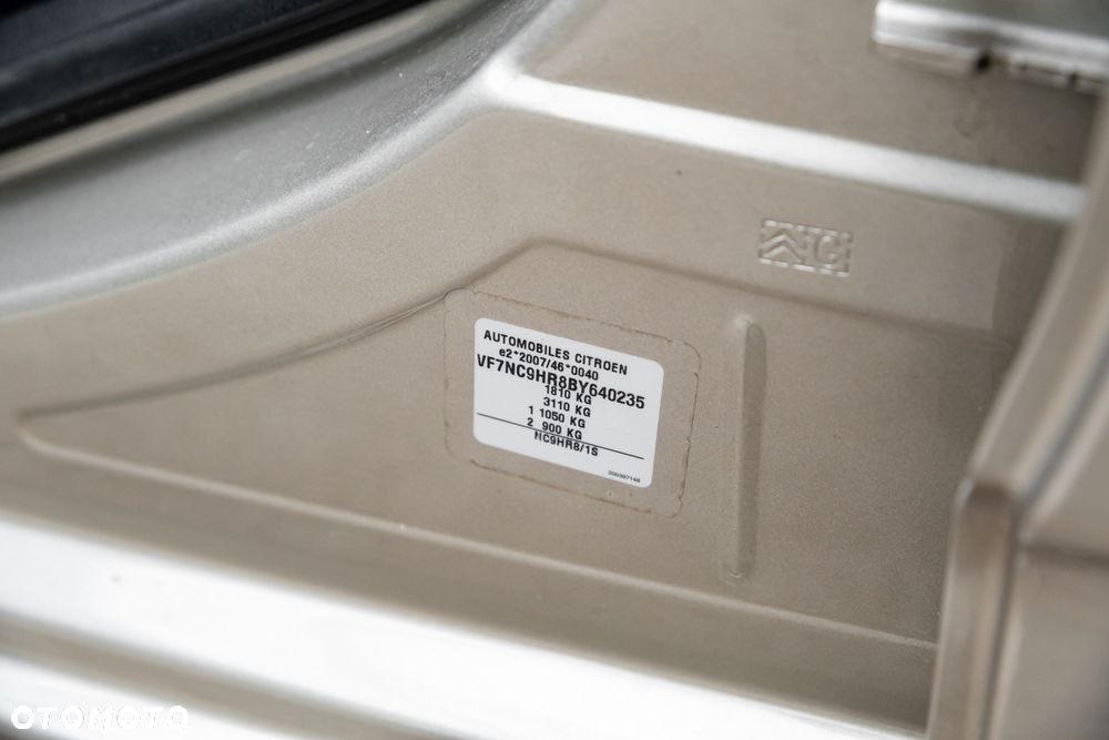 Citroën C4 e-HDi 110 Selection - 19