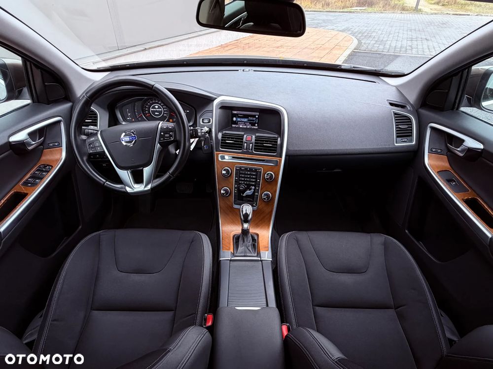 Volvo XC 60 D4 Geartronic Momentum - 9