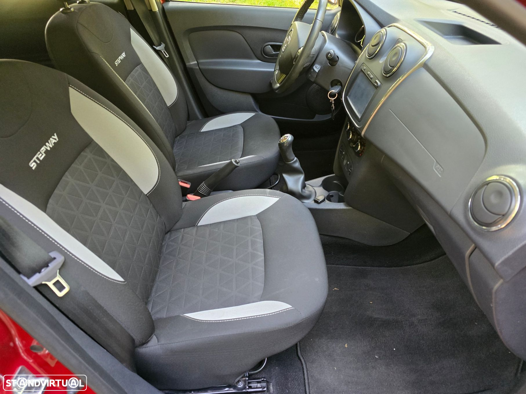 Dacia Sandero 0.9 TCe Comfort - 26